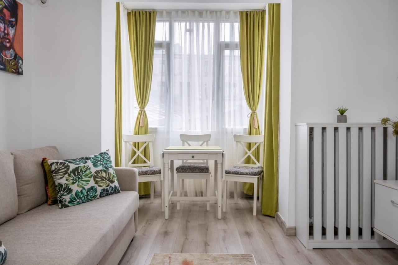 Laroka House Cosy And Modern Apartment Universitate-City Centre Bucharest Exterior photo